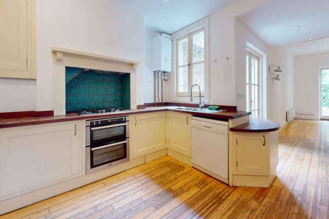 95 Addison Gardens, London, W14 0DT 10