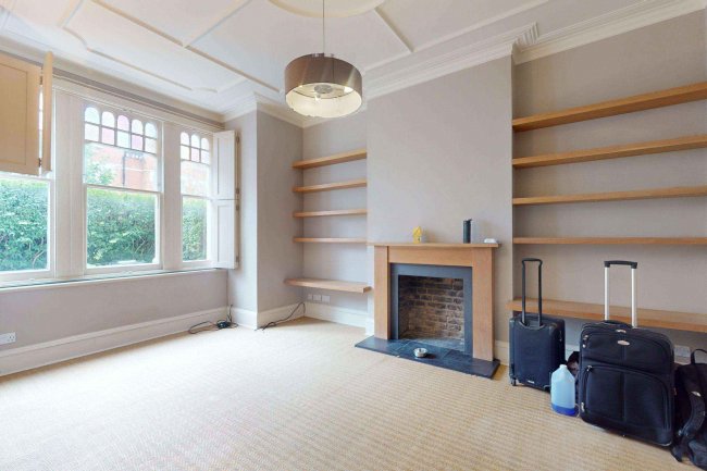 95 Addison Gardens, London, W14 0DT 10