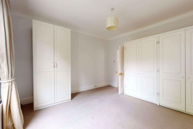 95 Addison Gardens, London, W14 0DT 10