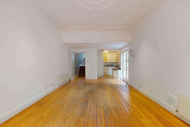 95 Addison Gardens, London, W14 0DT 10