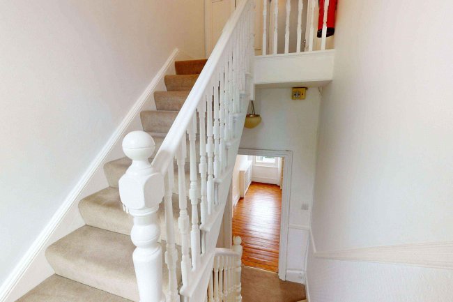 95 Addison Gardens, London, W14 0DT 10