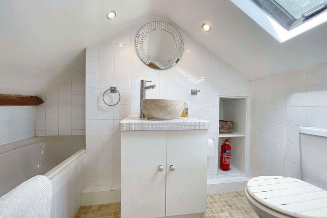 Blacksmiths Cottage, Washbourne TQ9 7UB 6