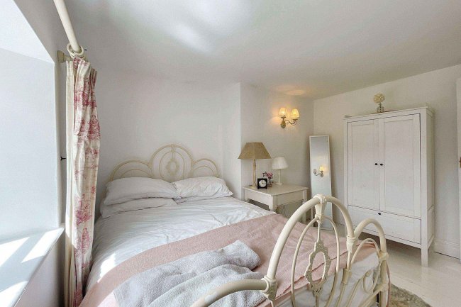 Blacksmiths Cottage, Washbourne TQ9 7UB 6