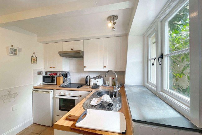 Blacksmiths Cottage, Washbourne TQ9 7UB 6