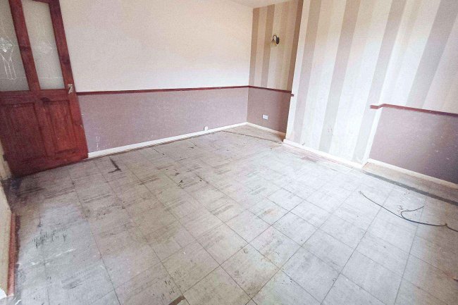 19 Talkin Drive, Middleton, Manchester, M24 5LS 10