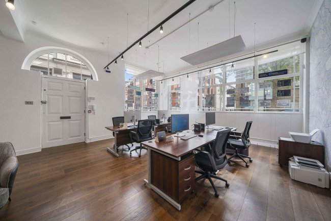 19 Douglas Street, London SW1P 4PA 1