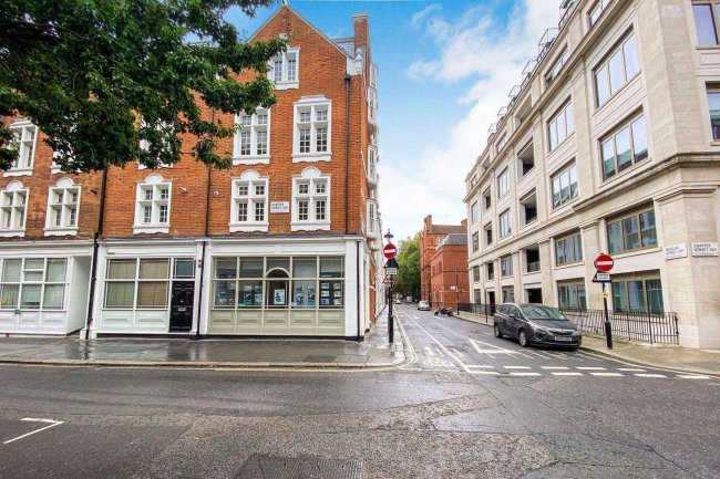 19 Douglas Street, London SW1P 4PA 1