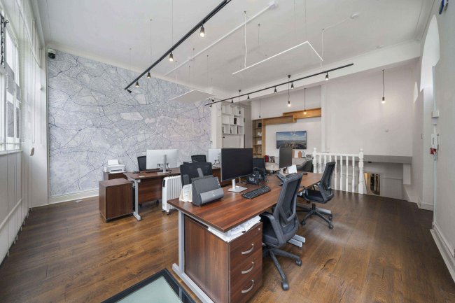 19 Douglas Street, London SW1P 4PA 1