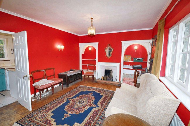 44 Goldsmith Lane, Roe Green Village, Kingsbury, London NW9 9AS 6