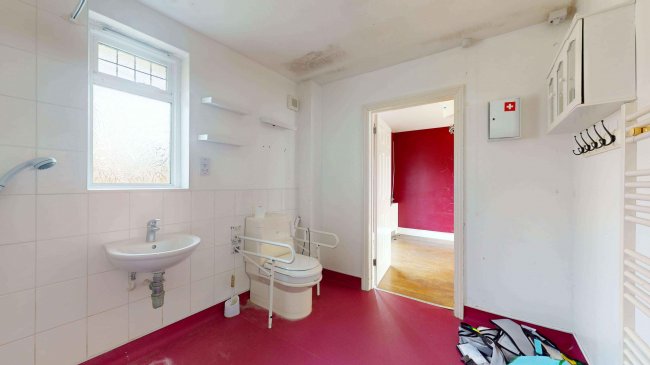 26 Marlowe Square, Mitcham, CR4 1DT 9