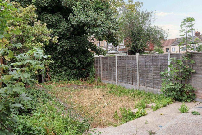 256 Burges Road, East Ham, London, E6 2ES 4