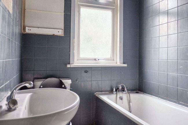 256 Burges Road, East Ham, London, E6 2ES 4