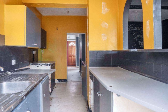 256 Burges Road, East Ham, London, E6 2ES 4