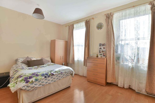 280 Kilburn High Road, London NW6 2BY 21