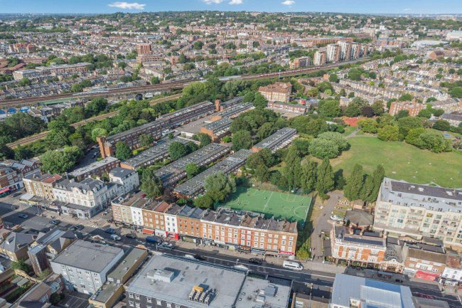 280 Kilburn High Road, London NW6 2BY 21