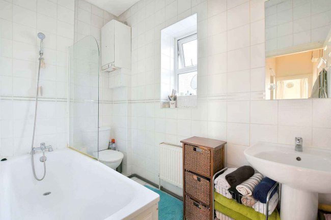 280 Kilburn High Road, London NW6 2BY 21