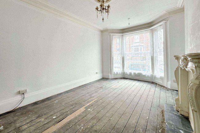 Flat 1, 5 Highfield, Scarborough YO12 4AW 1