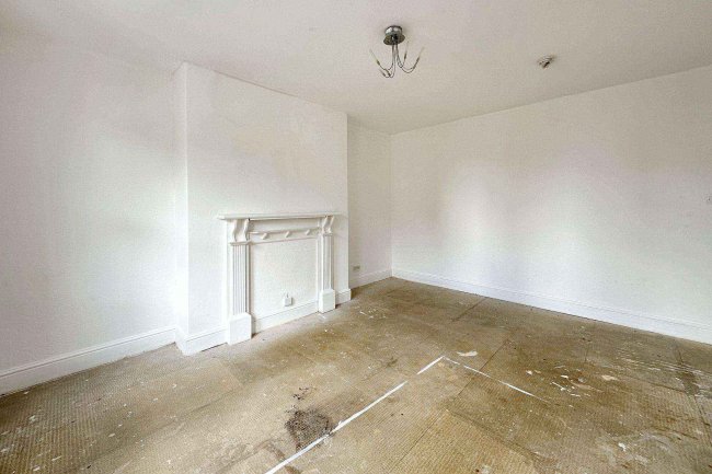 Flat 2, 5 Highfield, Scarborough YO12 4AW 2