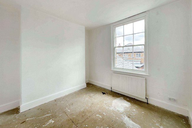 Flat 2, 5 Highfield, Scarborough YO12 4AW 2