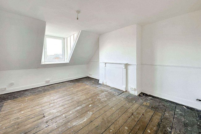 Flat 3, 5 Highfield, Scarborough YO12 4AW 3