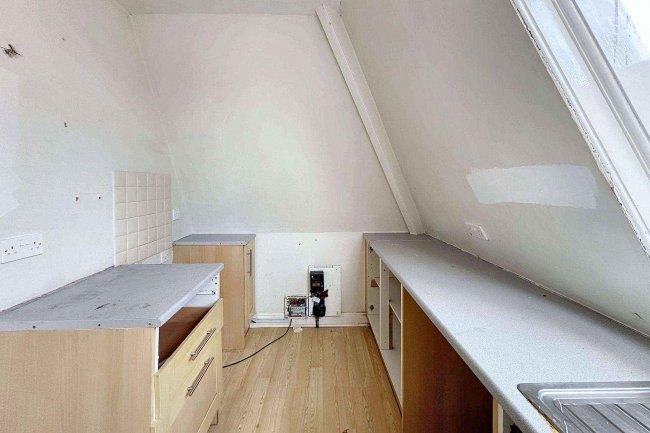 Flat 3, 5 Highfield, Scarborough YO12 4AW 3