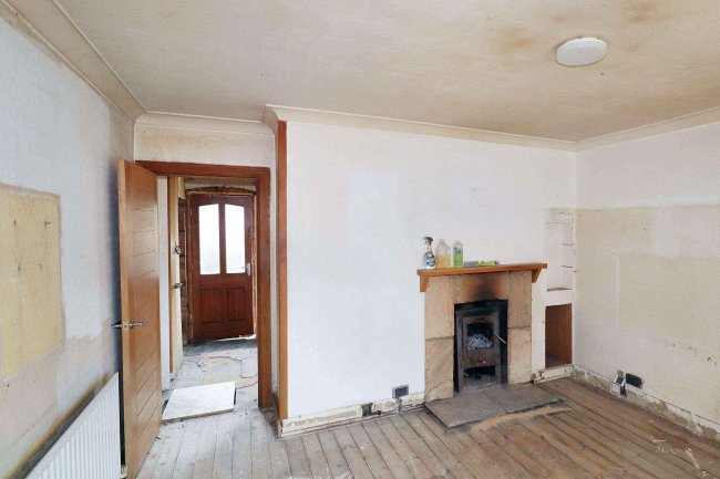 84 Oakwood Avenue, Wakefield, WF2 9JU 10