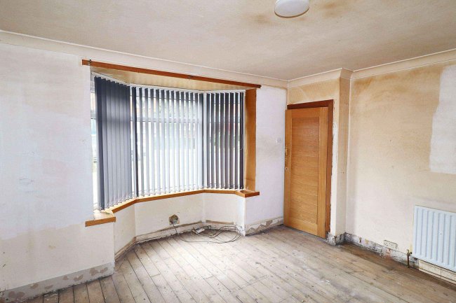 84 Oakwood Avenue, Wakefield, WF2 9JU 10