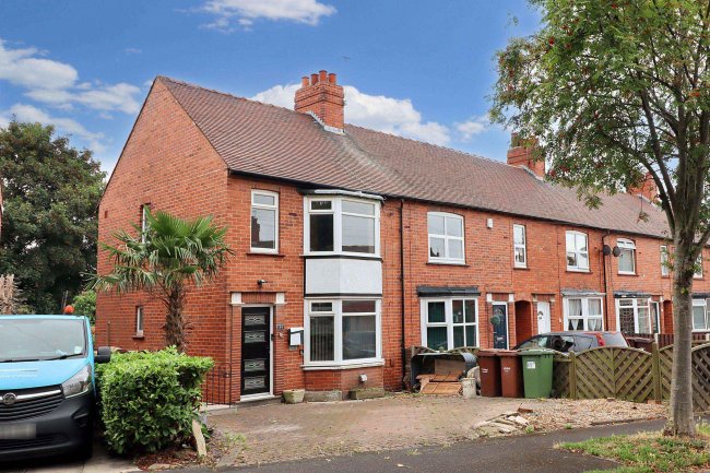 84 Oakwood Avenue, Wakefield, WF2 9JU 10