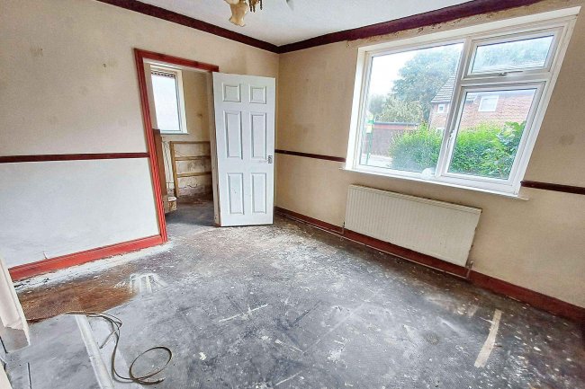 23 Empress Drive, Leigh, WN7 2UN 5