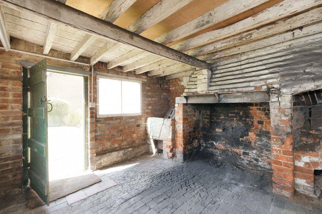 21 The Causeway, Abingdon, Oxfordshire, OX13 6SE 1