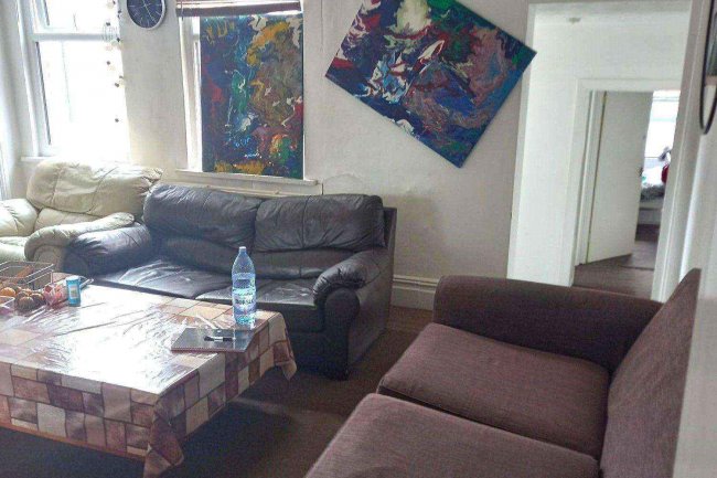 Flat 3, 61 Castle Street, Luton LU1 3AG 2