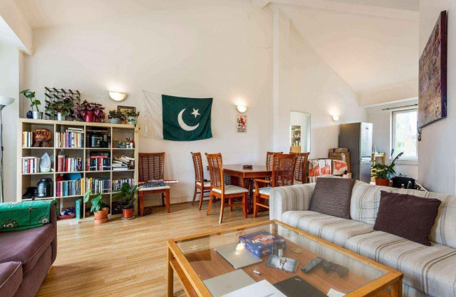 102 Three Colt Street, Dundee Wharf, London E14 8AZ 3