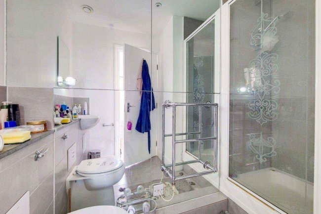 106 Three Colt Street, Dundee Wharf, London E14 8AZ 1