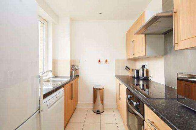 108 Three Colt Street, Dundee Wharf, London E14 8AZ 7