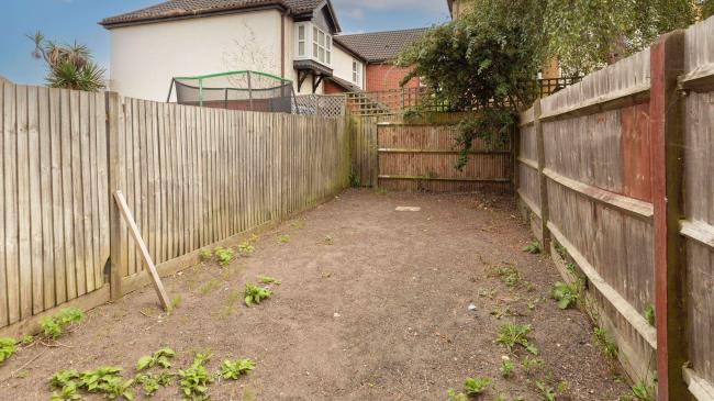 118 Mount Road, Mitcham, Surrey, CR4 3RA 10