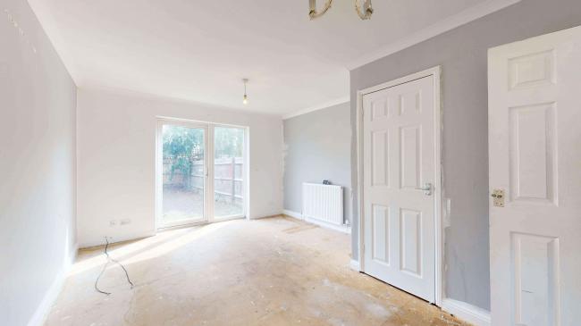 118 Mount Road, Mitcham, Surrey, CR4 3RA 10