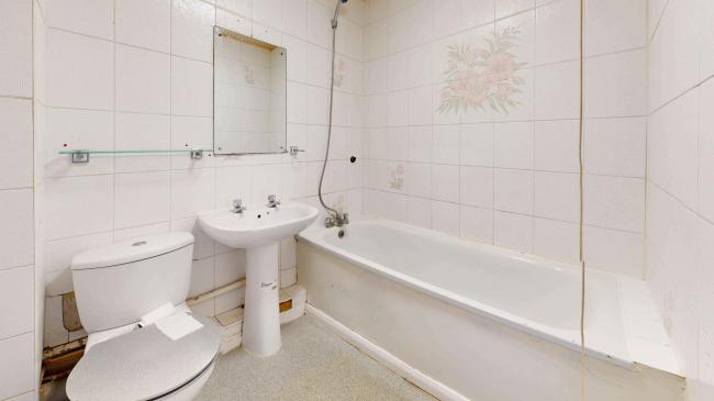 118 Mount Road, Mitcham, Surrey, CR4 3RA 10