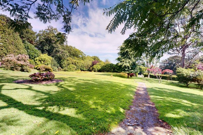 Broadhurst Wood, Redbridge Lane, Balcombe RH17 6PP 9