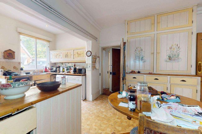 Broadhurst Wood, Redbridge Lane, Balcombe RH17 6PP 9