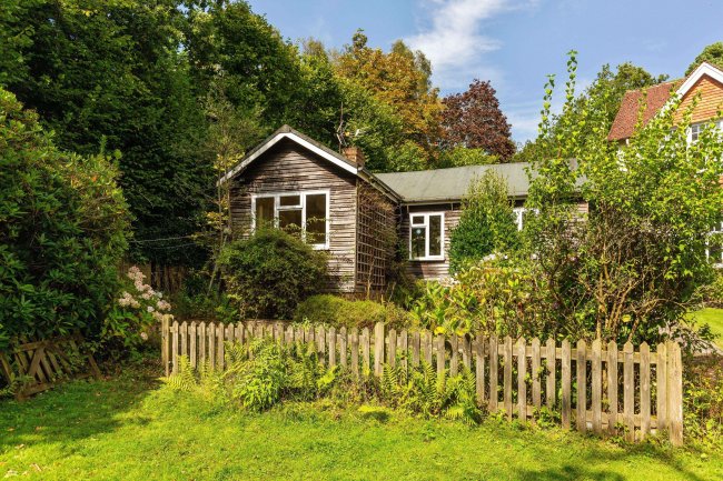 Broadhurst Wood, Redbridge Lane, Balcombe RH17 6PP 9