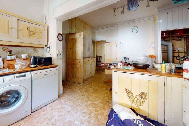 Broadhurst Wood, Redbridge Lane, Balcombe RH17 6PP 9