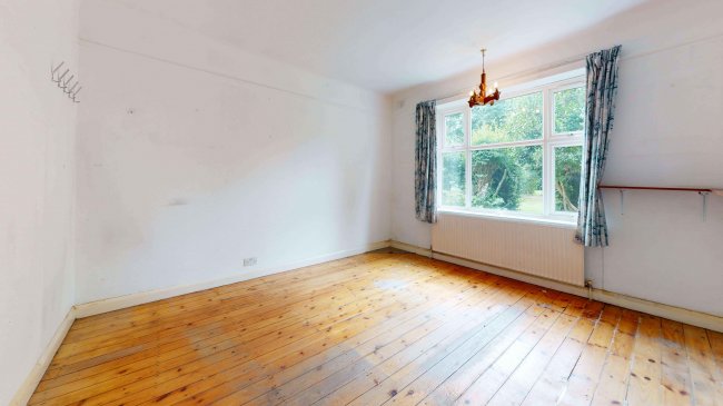 12 Hamilton Court, Hamilton Road, London, W5 2EJ 1