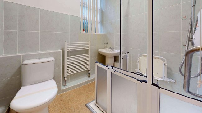 12 Hamilton Court, Hamilton Road, London, W5 2EJ 1