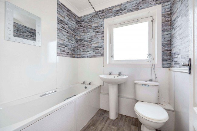 11 Blackfaulds Road, Netherthird, Cumnock, KA18 3DY 7