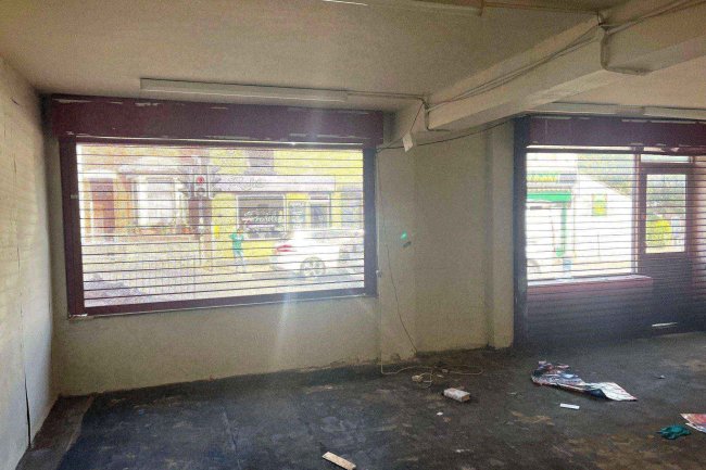 49 Luton High Street, Chatham, Kent ME5 7LP 10