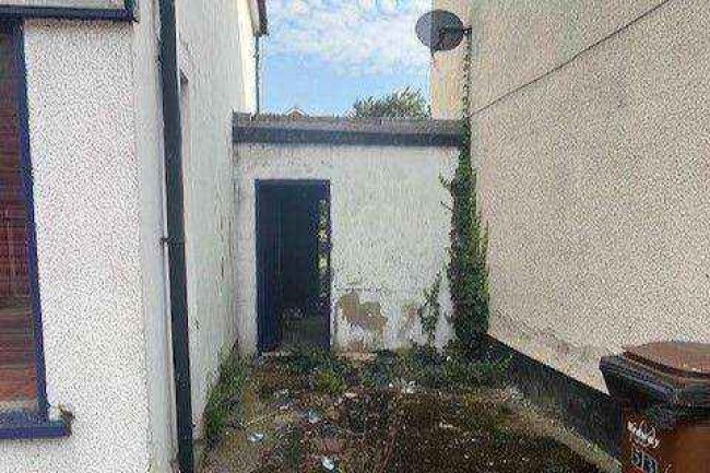 49 Luton High Street, Chatham, Kent ME5 7LP 10