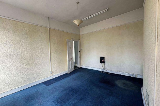 4 Mannamead Road, Plymouth, PL4 7AA 40