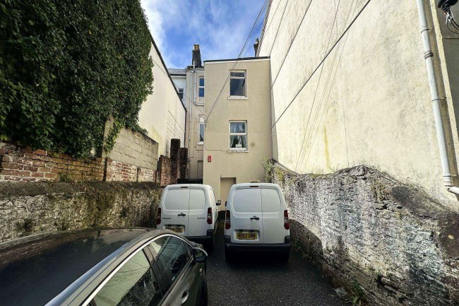 4 Mannamead Road, Plymouth, PL4 7AA 40