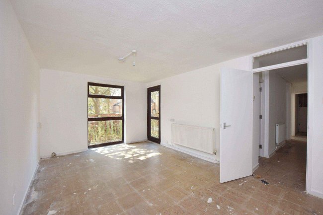 17 Pincey Mead, Pitsea, Basildon, SS13 3EW 3