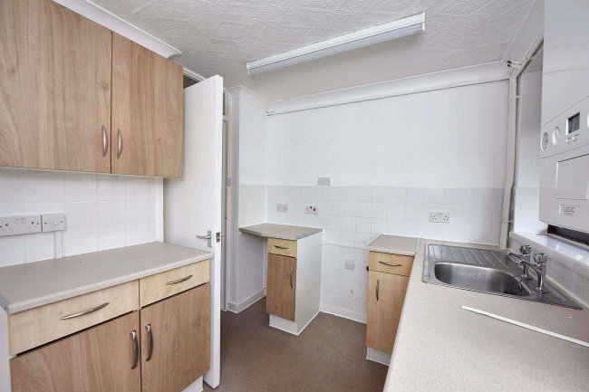 17 Pincey Mead, Pitsea, Basildon, SS13 3EW 3